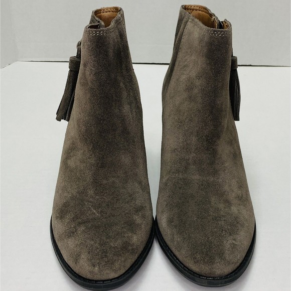 Vionic Womens Size 7 Ankle Boots Madeline Greige Grey Suede Zipper Booties WR - Picture 2 of 13